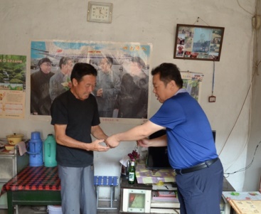 陜西糧農(nóng)儲(chǔ)備糧管理公司到扶貧村開展調(diào)研